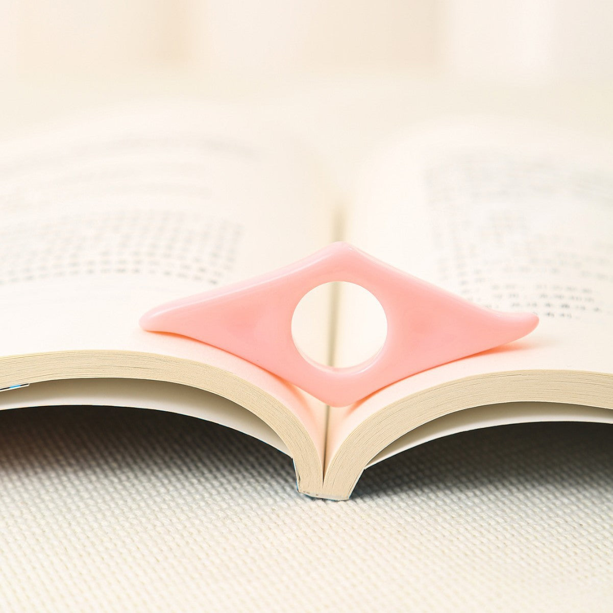 Acrylic Reading Assistant Book Support