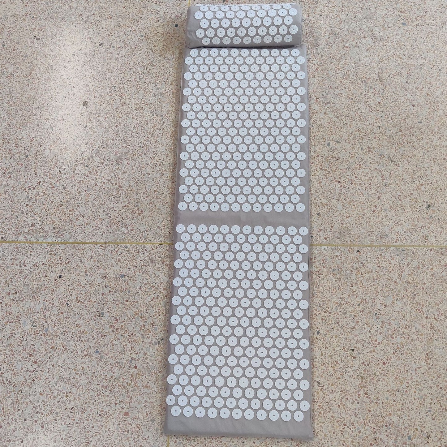 Acupuncture massage mat