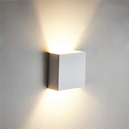 Adjustable Dimmable LED Wall Lamp with COB Light Source