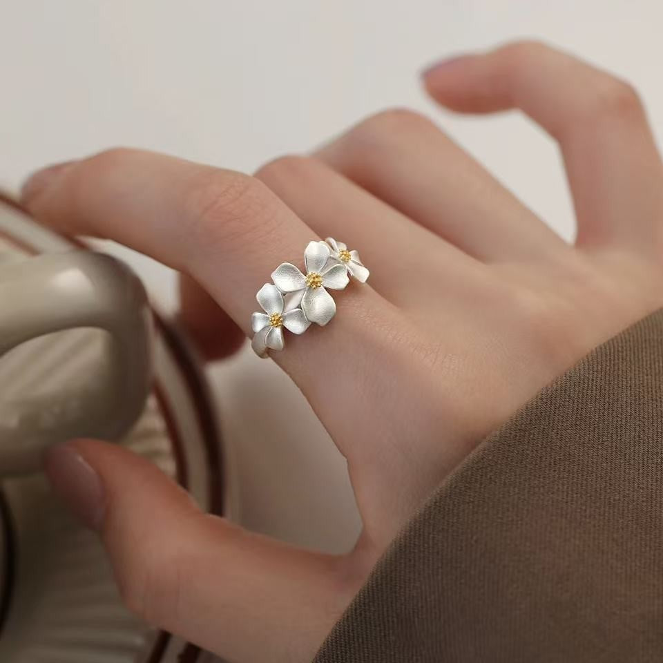 Adjustable Gardenia Open Ring