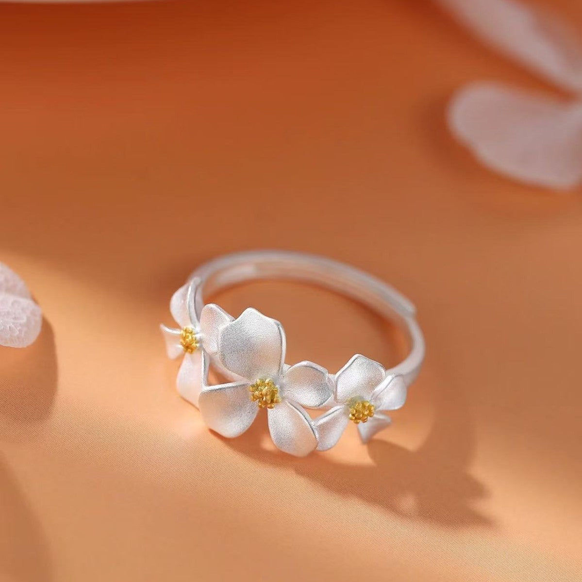 Adjustable Gardenia Open Ring