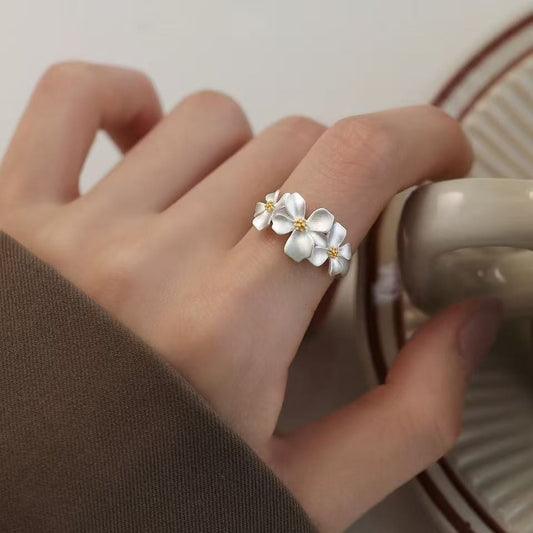 Adjustable Gardenia Open Ring