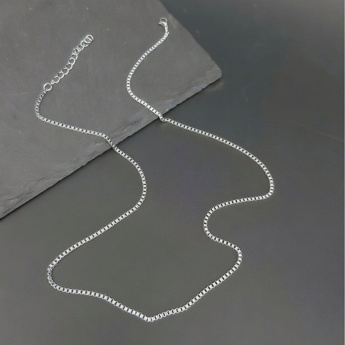 Adjustable Geometric Hammer Necklace