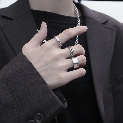 Adjustable Geometric Twist Pattern Ring