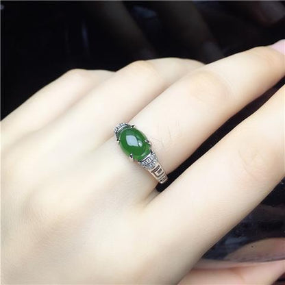 Adjustable green jade ring