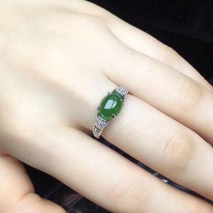 Adjustable green jade ring
