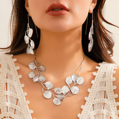 Adjustable Leaf Tassel Necklace