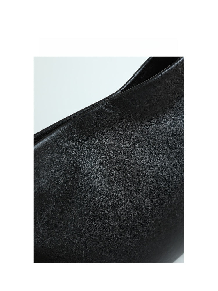 Adjustable Leather Crossbody Saddle Bag