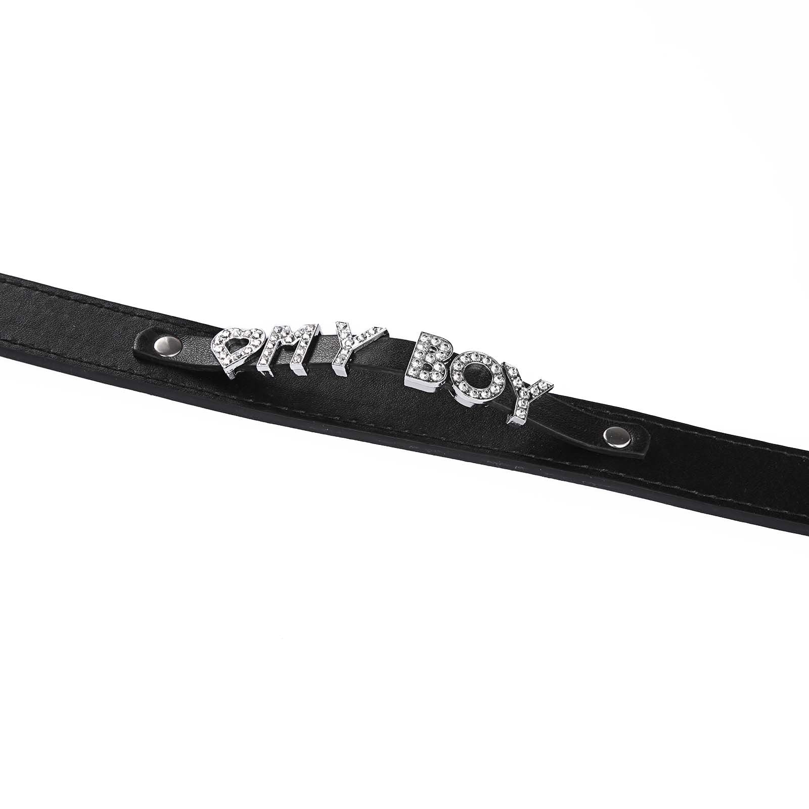 Adjustable letter collar