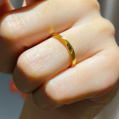 Adjustable Mobius Infinity Ring