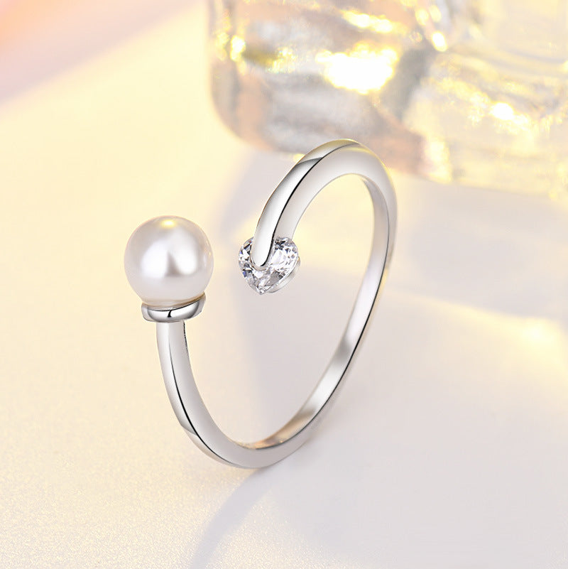 Adjustable opening finger ring