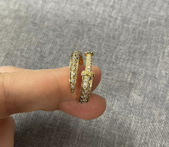 Adjustable ring