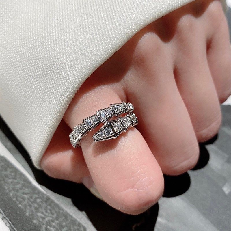 Adjustable Snake Bone Diamond Ring