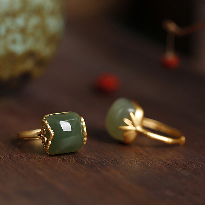 Adjustable Vintage Gemstone Ring
