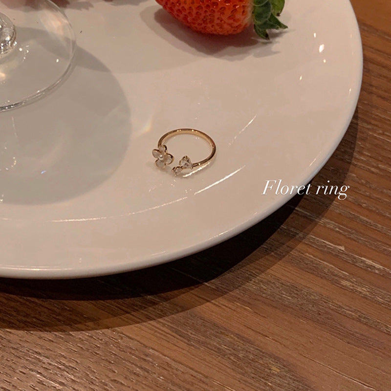 Adjustable Zircon Heart Ring