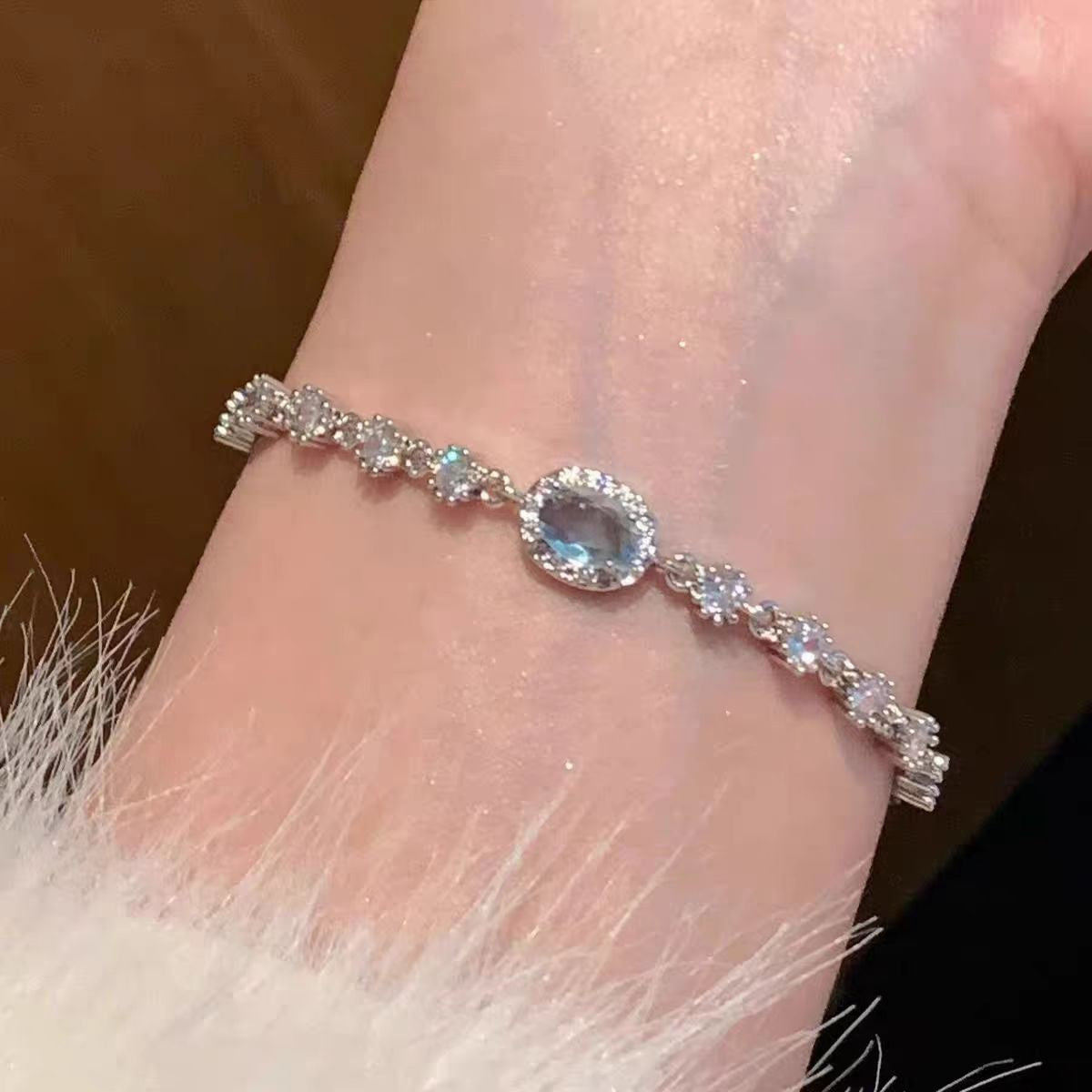 Adjustable Zircon Snowflake Bracelet