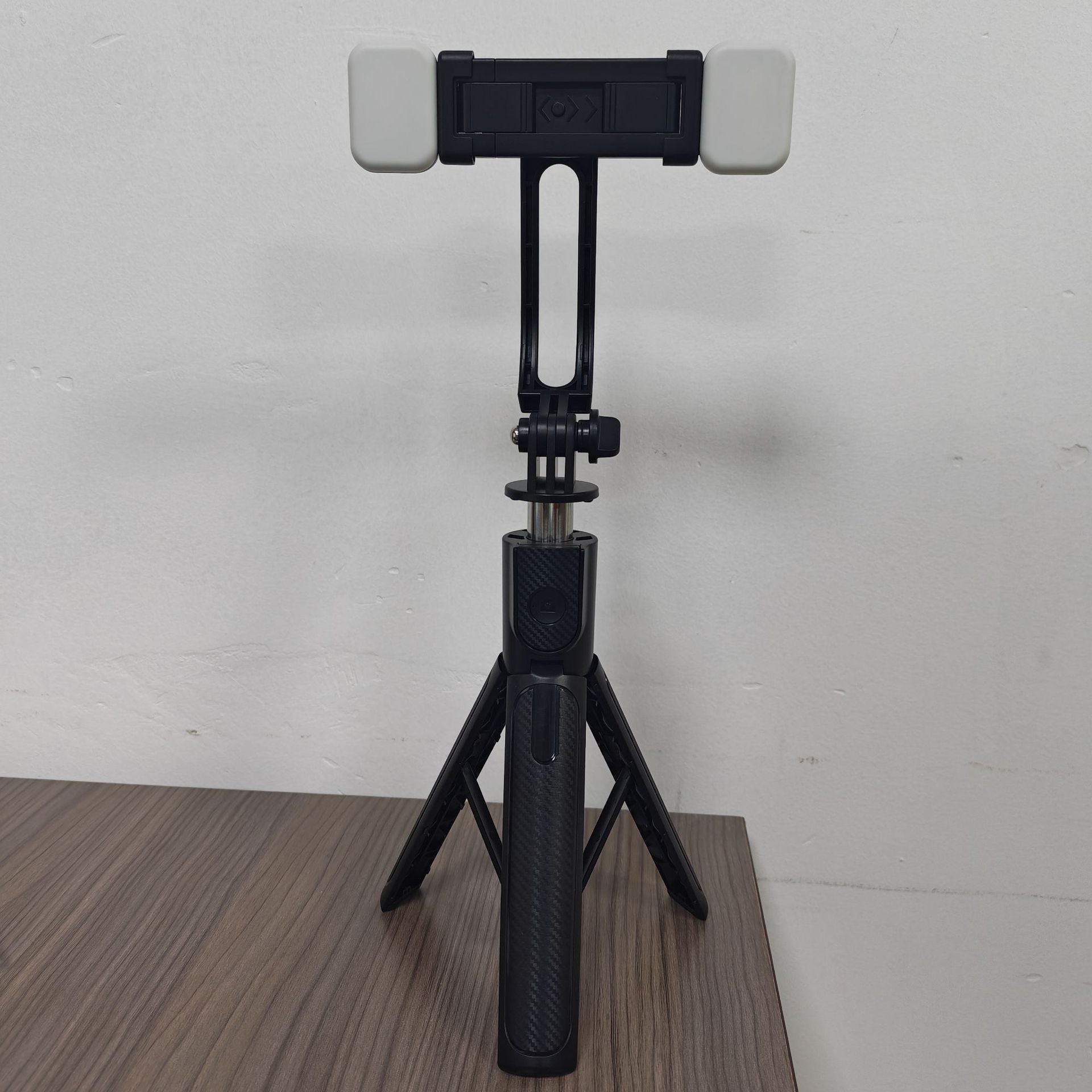 AI Tracking Smartphone Gimbal Stabilizer with Face Recognition