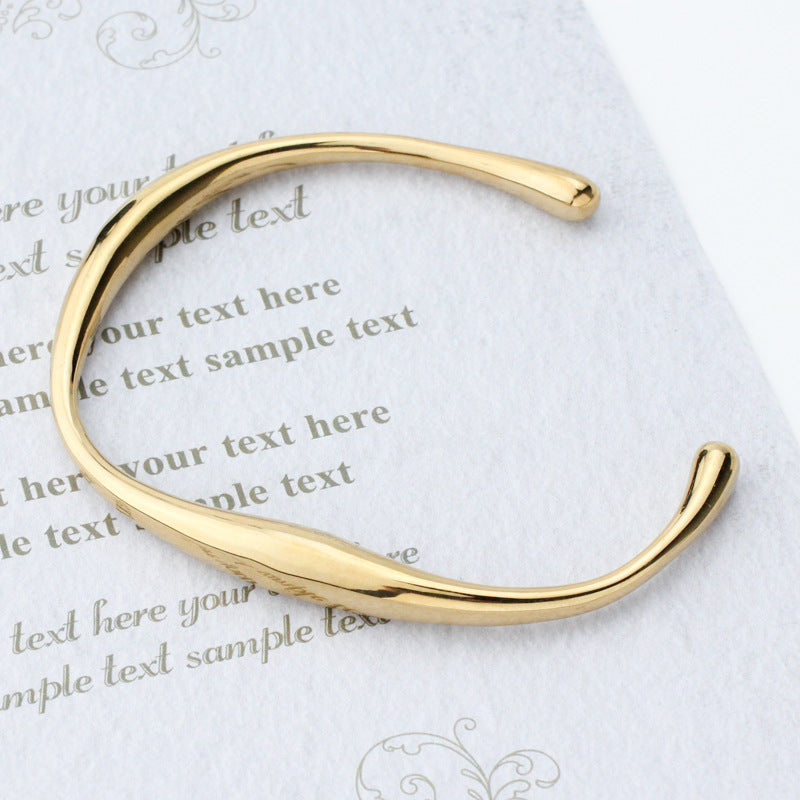 Alien-shaped open bracelet
