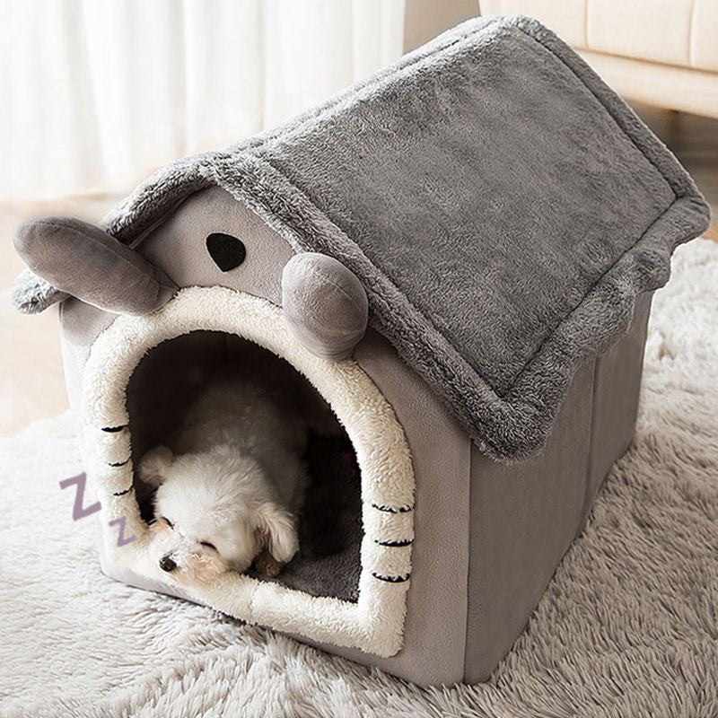 All-season enclosed pet house