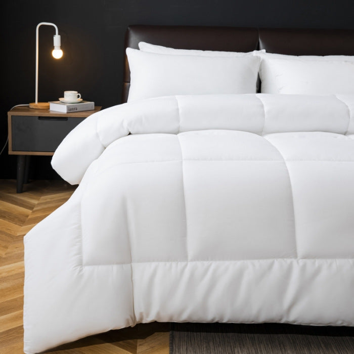 All-Season Pure Cotton Hotel Quilt