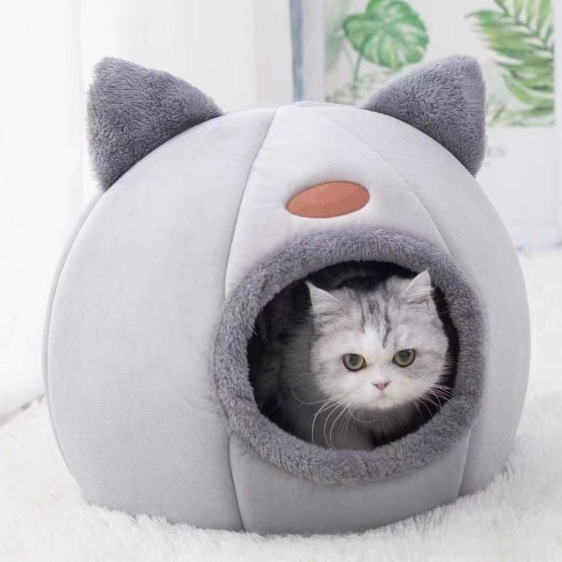 All-Season Warm Cat Bed with Cushion