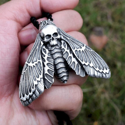 Alloy pendant necklace