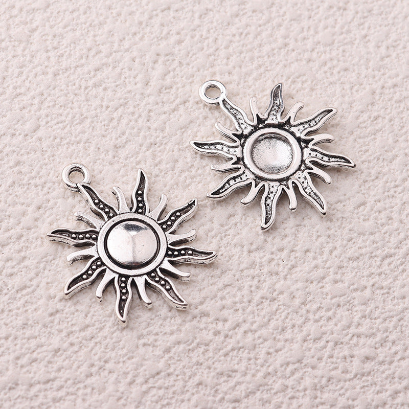 Alloy pendant
