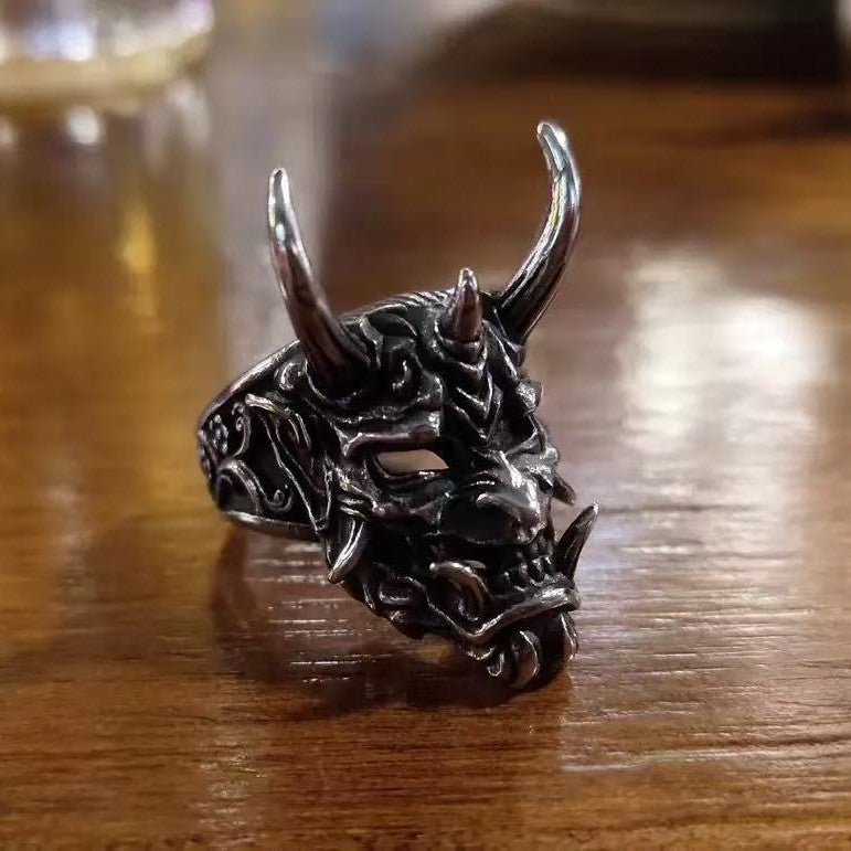 Alloy ring skull
