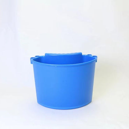 American-style car washing bucket with hanging hook and detailing brush
