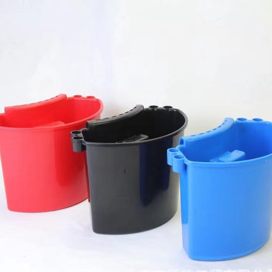American-style car washing bucket with hanging hook and detailing brush
