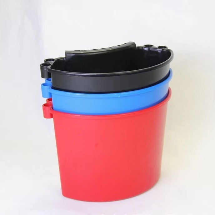 American-style car washing bucket with hanging hook and detailing brush