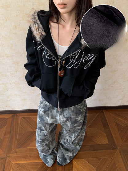 American-style long-sleeved pullover hoodie with a hood