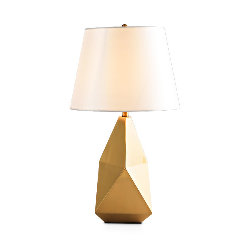 American-Style Metal Table Lamp
