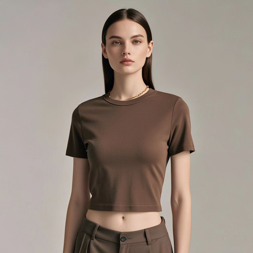 American style short-sleeved front-neck t-shirt