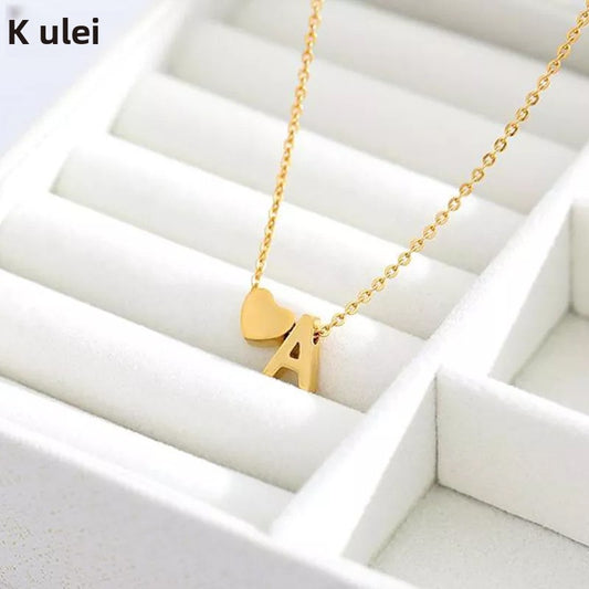 An English letter heart and heart combination necklace