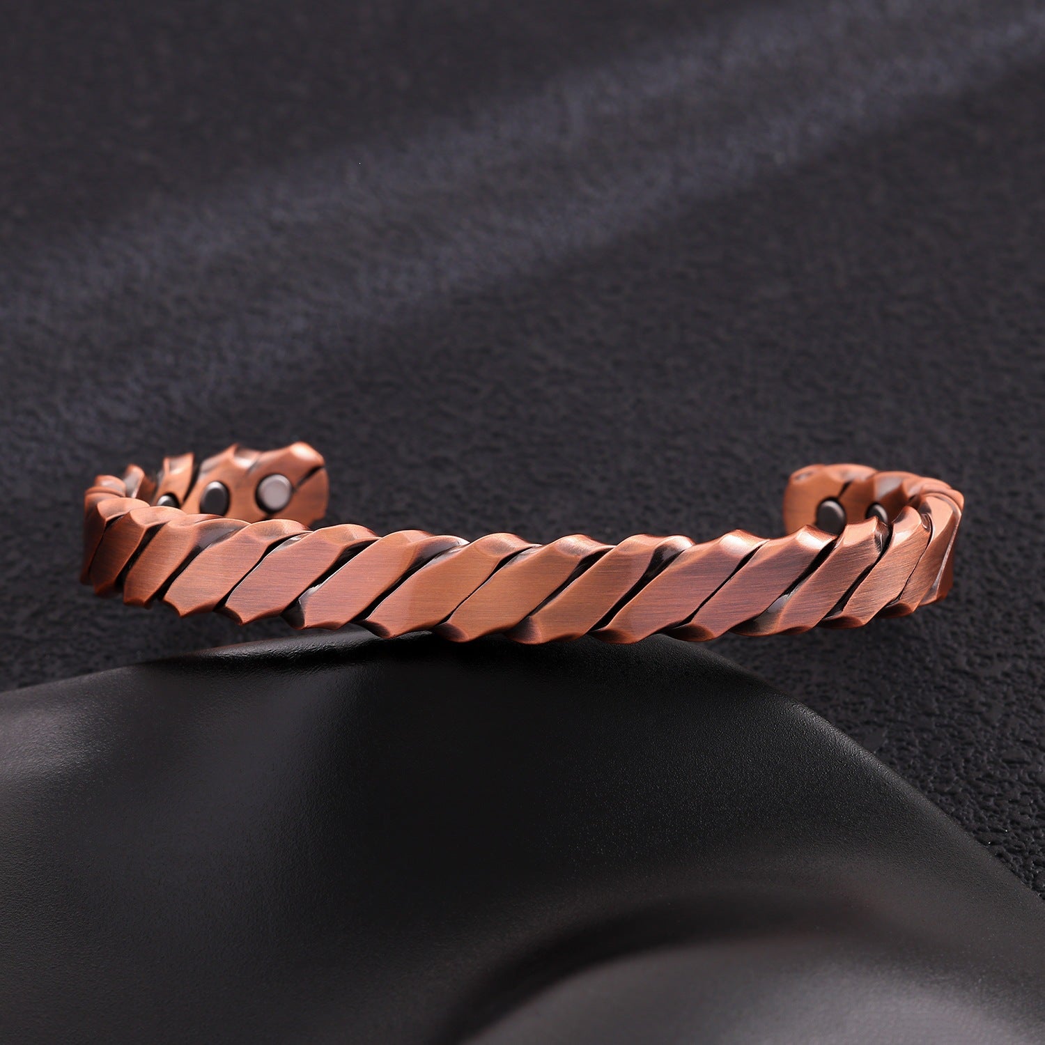 Ancient pure copper bracelet, copper-red antique copper brushed magnet bracelet, entrepreneurial design, striped twisted bracelet, factory wholesale