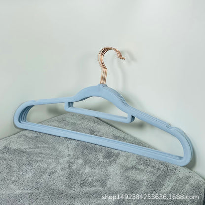 Anti-slip and non-slip hangers