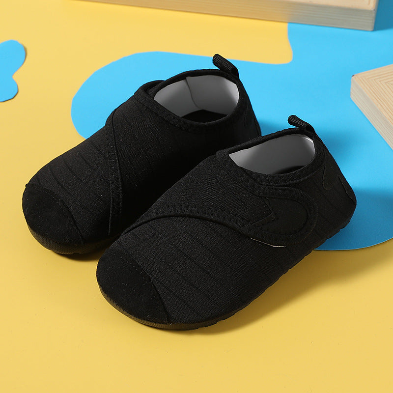 Anti-slip children's beach shoes