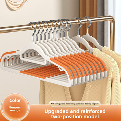 Anti-slip hanger