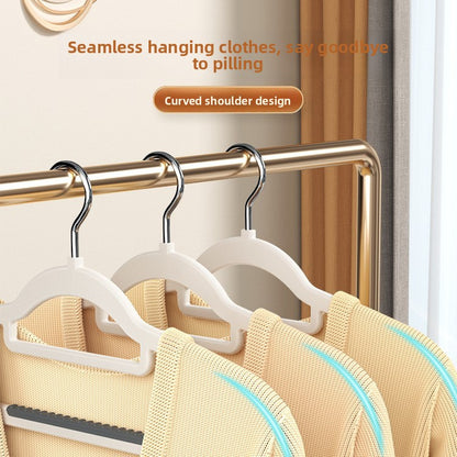 Anti-slip hanger