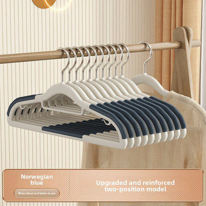 Anti-slip hanger
