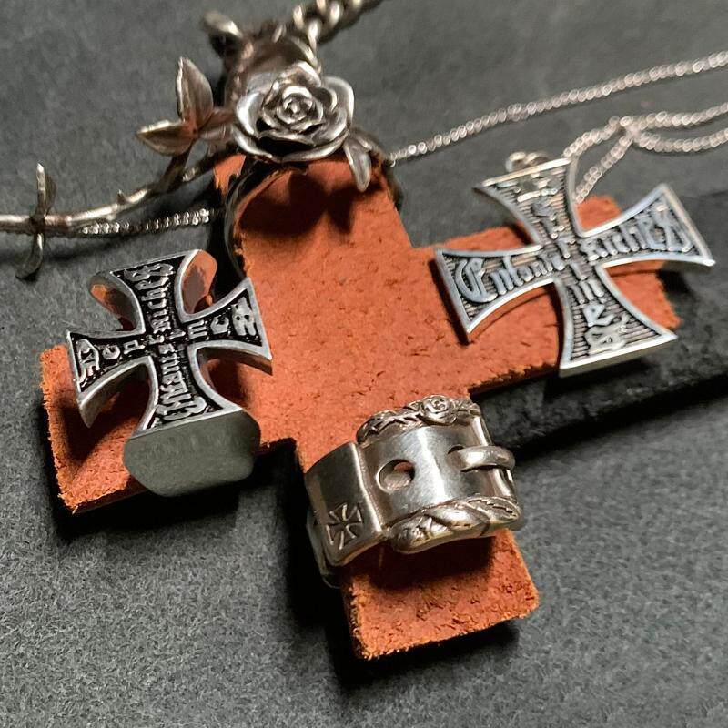 Antique rose cross ring