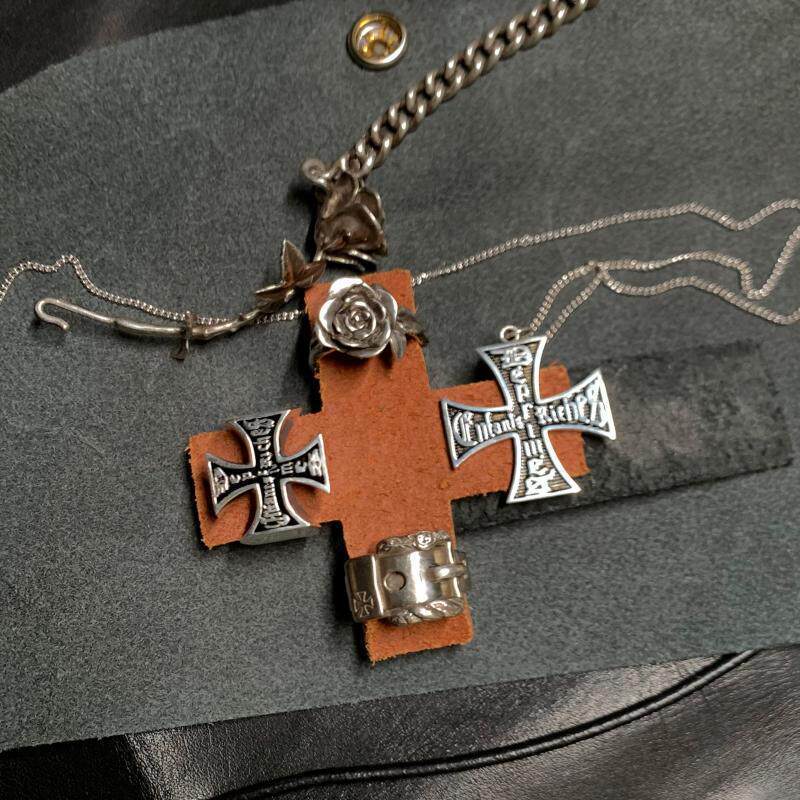 Antique rose cross ring