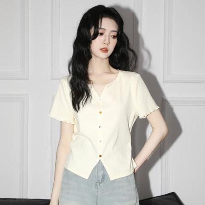 Apricot-colored V-neck short-sleeved T-shirt