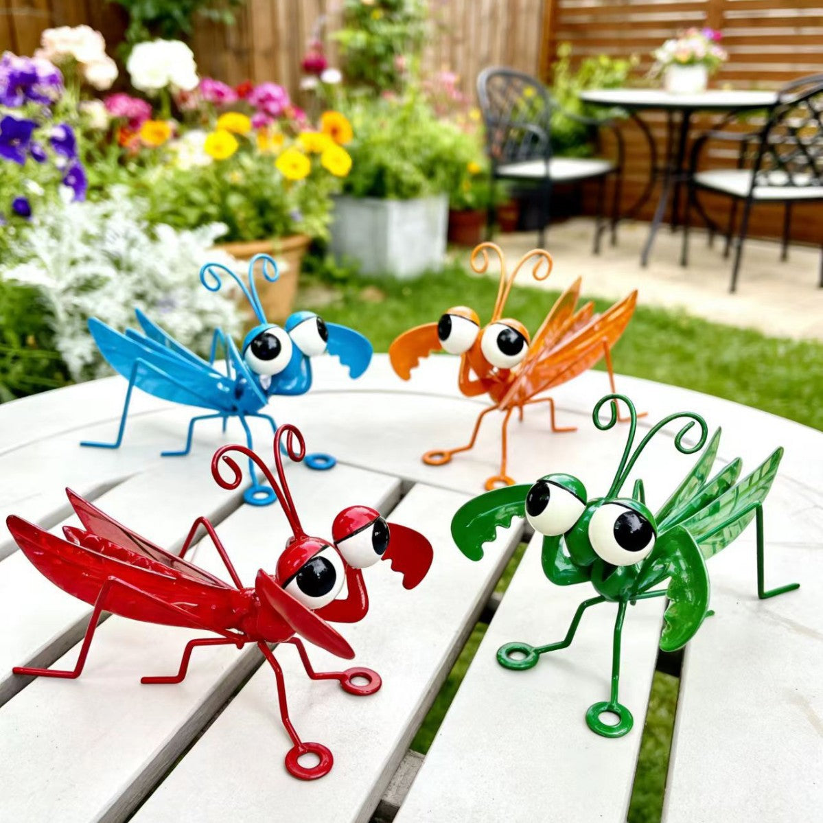 Artistic Iron Mantis Garden Decoration