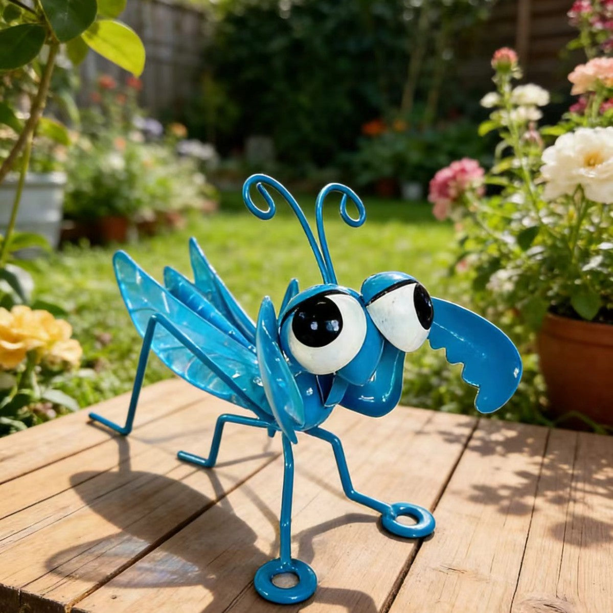 Artistic Iron Mantis Garden Decoration