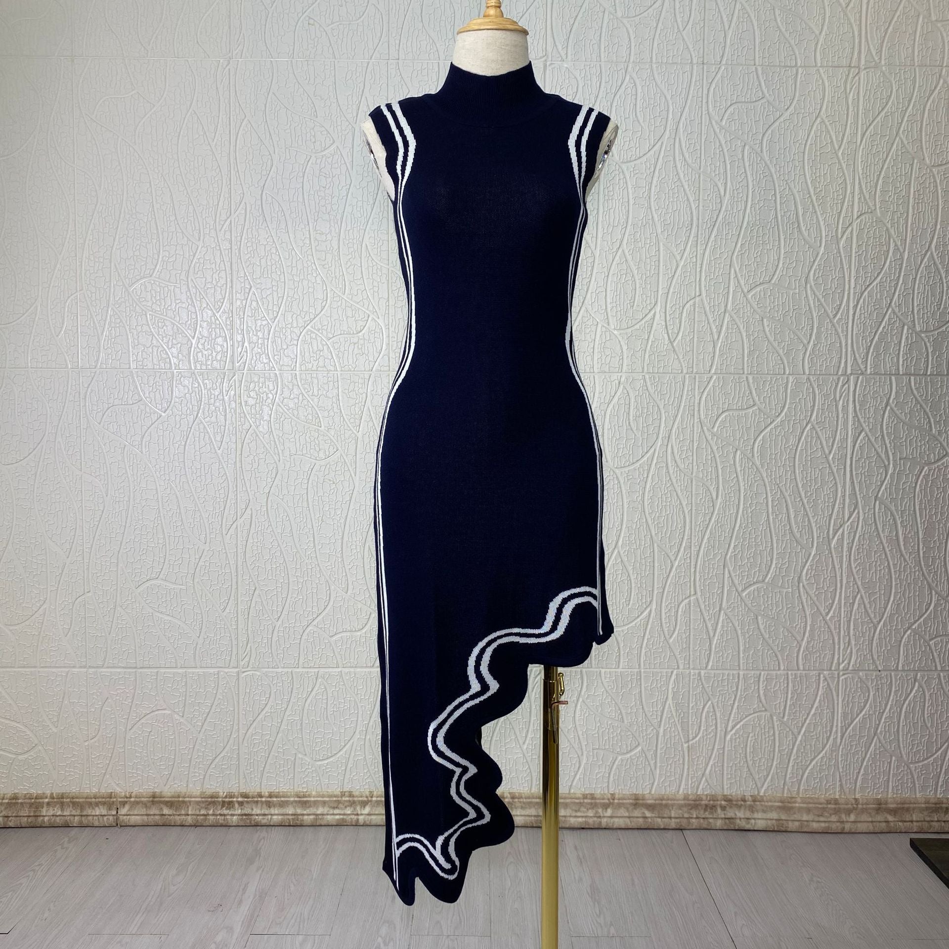 Asymmetric Wavy Hem Knitted Sleeveless Dress
