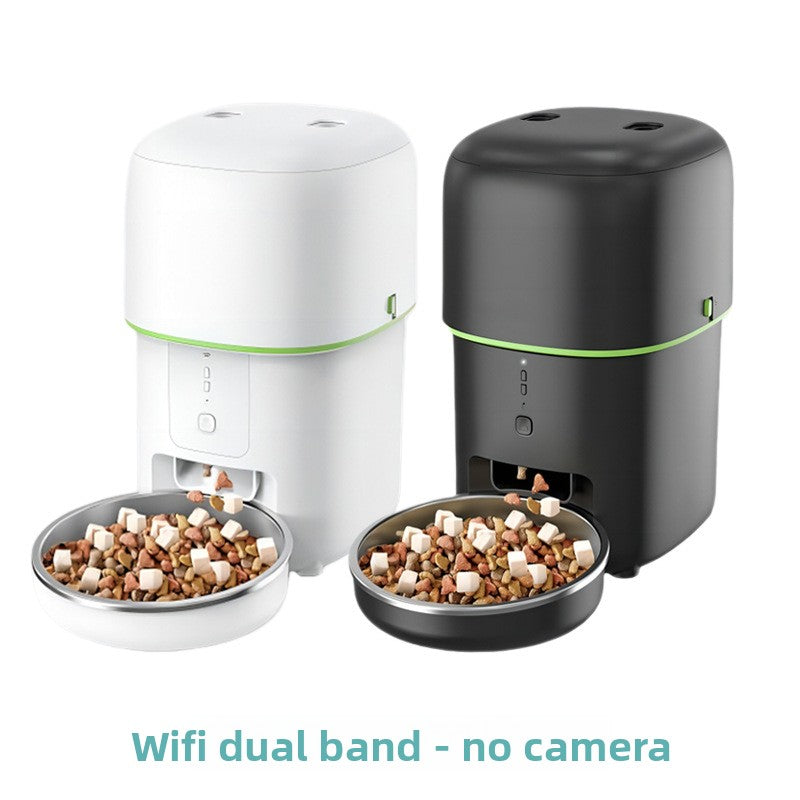 Automatic cat feeder