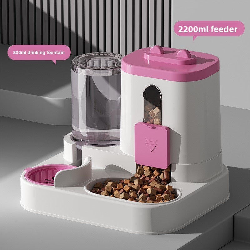 Automatic cat feeder