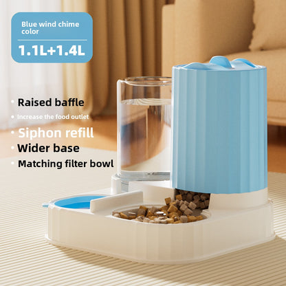 Automatic cat feeder